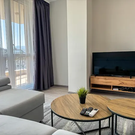 Apartament 1br With Panoramic View Balcony And Designated Parking Space