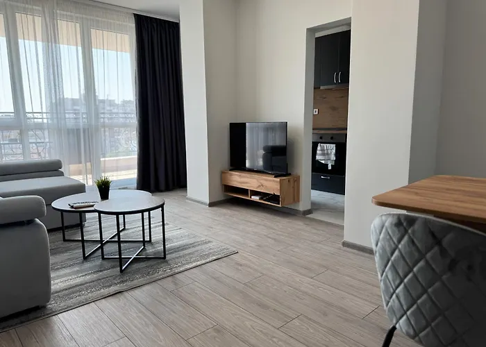 1br With Panoramic View Balcony And Designated Parking Space شقة بلوفديف