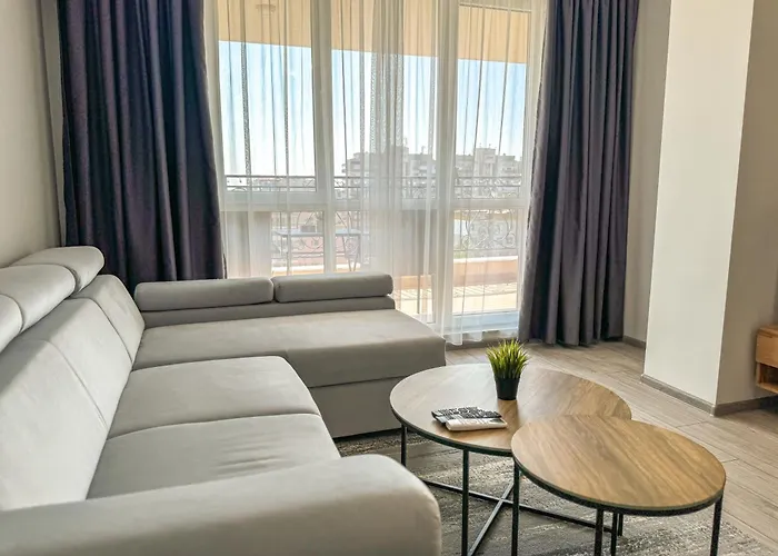 شقة 1br With Panoramic View Balcony And Designated Parking Space *