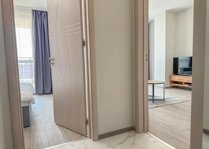 1br With Panoramic View Balcony And Designated Parking Space بلوفديف