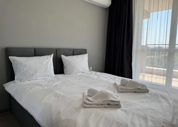 1br With Panoramic View Balcony And Designated Parking Space شقة *