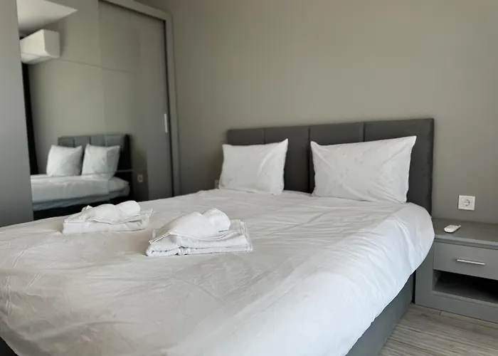 1br With Panoramic View Balcony And Designated Parking Space * بلوفديف