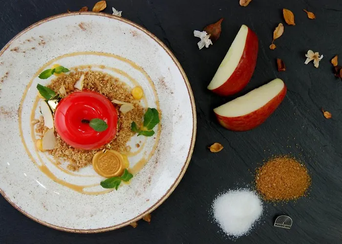 شقة 1br With Panoramic View Balcony And Designated Parking Space *